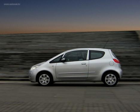 Mitsubishi Colt CZ3
,    