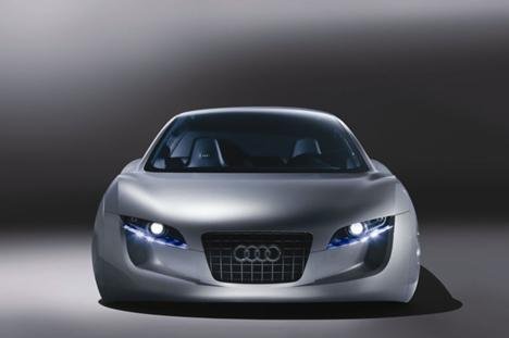   - Audi RSQ
,    