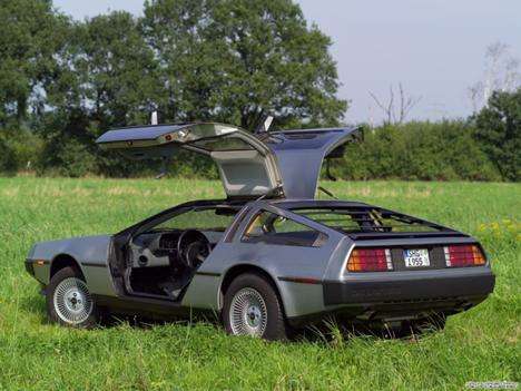 DeLorean DMC-12   ,          (1985.   ),          .
,    