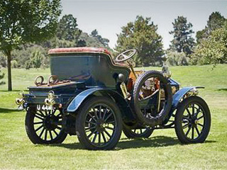     Bonhams    Rolls-Royce 1904    3,5    ( 7,2  )
,    