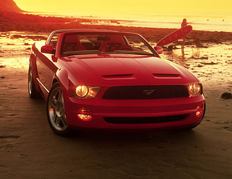  Ford Mustang 2004 
,    