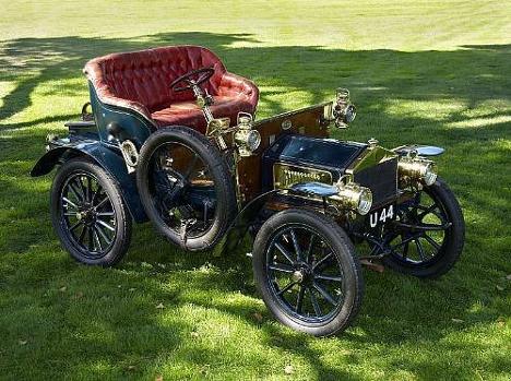     Bonhams    Rolls-Royce 1904    3,5    ( 7,2  )
,    